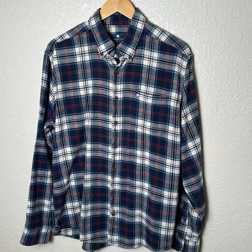 Southern Shirt Men’s Large Blue Button Down Plaid Flannel 100% Cotton Warm Soft
